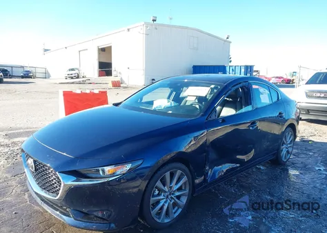 2021 Mazda Mazda3 Preferred из США, поврежденный, VIN JM1BPACL7M1334686